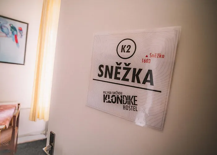Klondike Hostel *