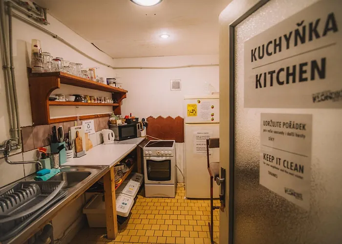 Klondike Hostel *